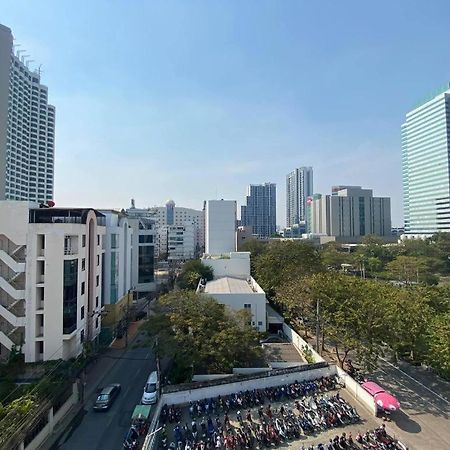 Rest@Ratchada Hotel 방콕 외부 사진