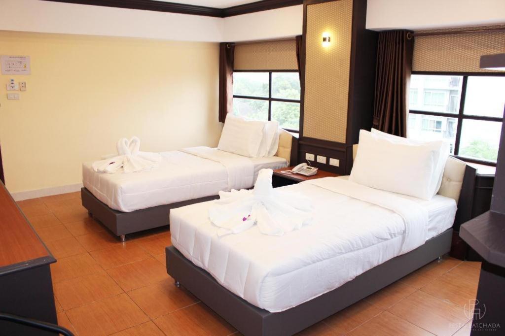 Rest@Ratchada Hotel 방콕 외부 사진