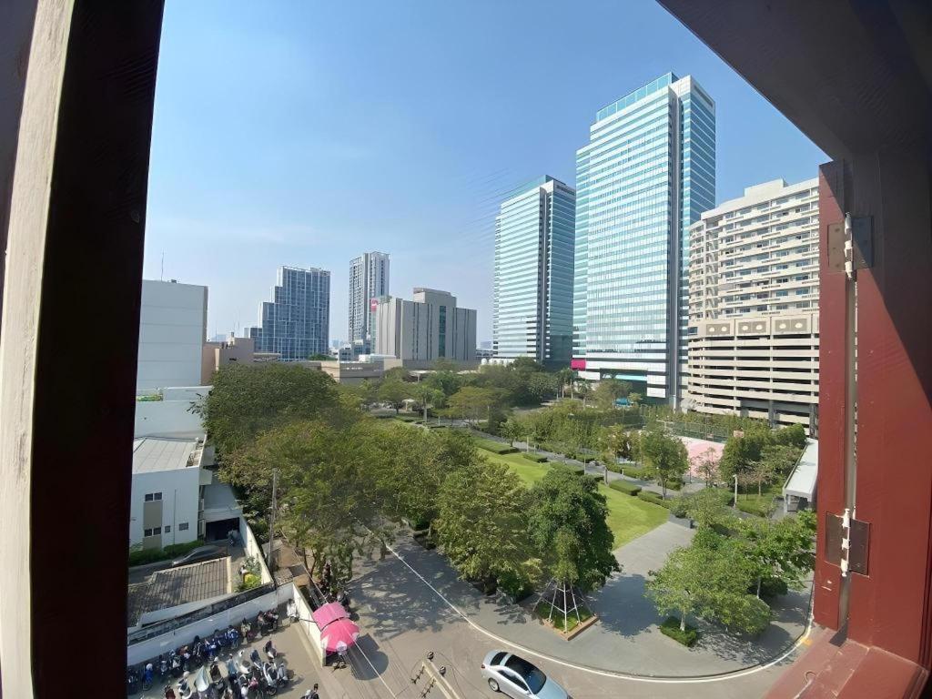 Rest@Ratchada Hotel 방콕 외부 사진